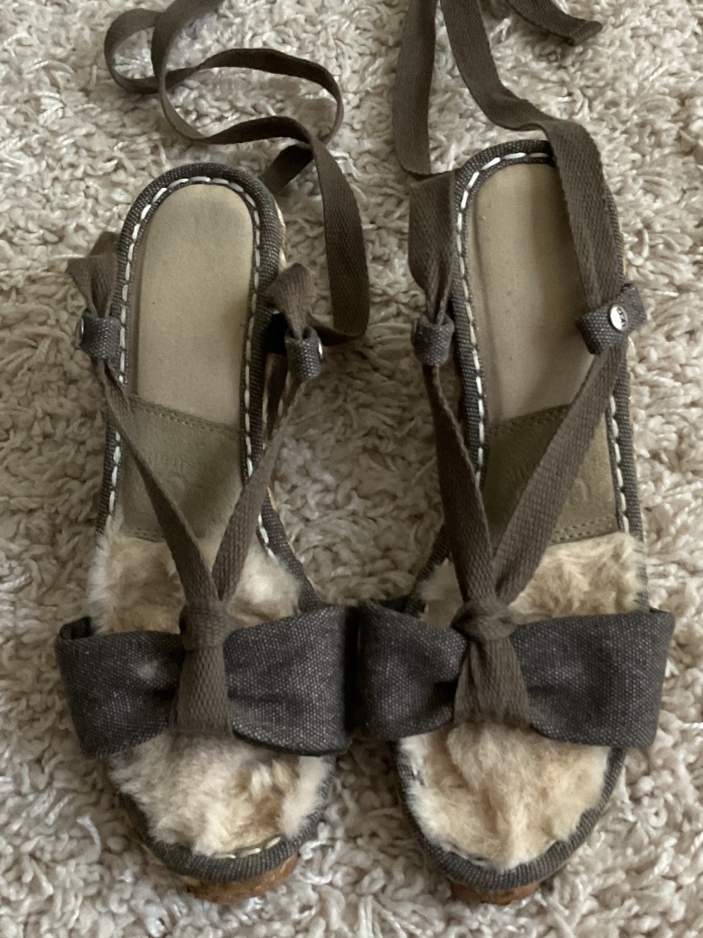 ⭐️ UGG Women's Taia Ankle Wrap Espadrille Wedge Sandal - size 8.5
